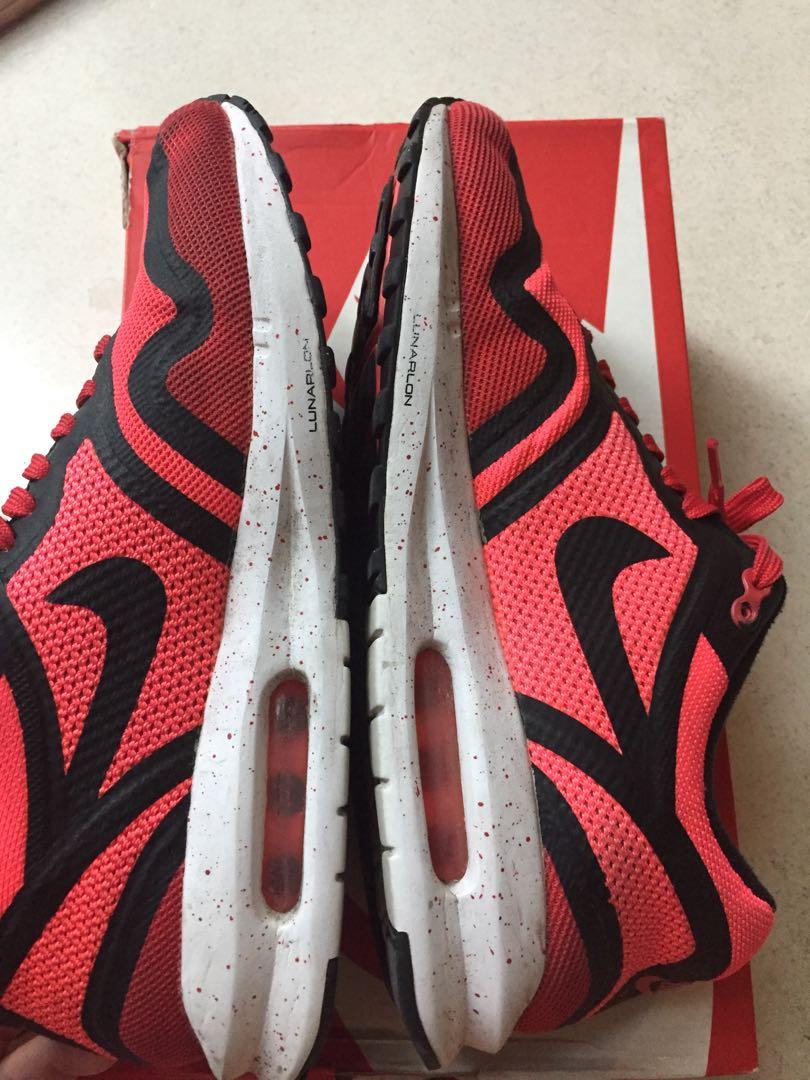 Nike airmax lunar 1 (Category: Sneakers) located in San Juan City. Submitted by limandreww (Listing ID 241134206, Image 2). Description: Nike airmax lunar 1 Pink/Black/Fusia Size 8 wmns Used, wearable condition 7.5/10 condition guaranteed legit!.