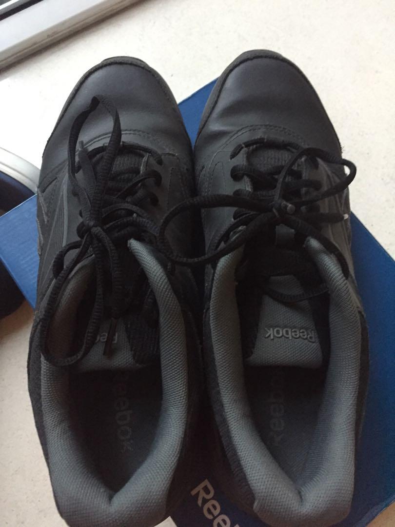 Reebok DMX max Reeroute (Category: Sneakers) located in San Juan City. Submitted by limandreww (Listing ID 241137532, Image 3). Description: Reebok DMX MAX Reeroute Triple black Size 9.5 mens Used couple of times 9/10 condition guaranteed legit.