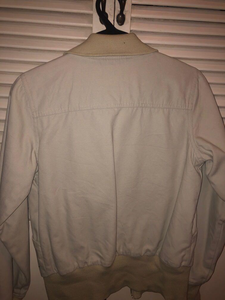 Ripcurl beige casual jacket (Category: Coats, Jackets and Outerwear) located in Muntinlupa City. Submitted by geepee21 (Listing ID 241178409, Image 2). Description: Bought in Australia many years back. 9/10 condition! Beige colour, perfect for cool weather. .