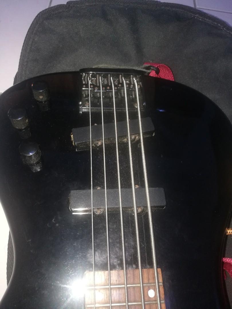 Samick 5 string Bass guitar with Orange Crush 25bx 25 watt bass amp