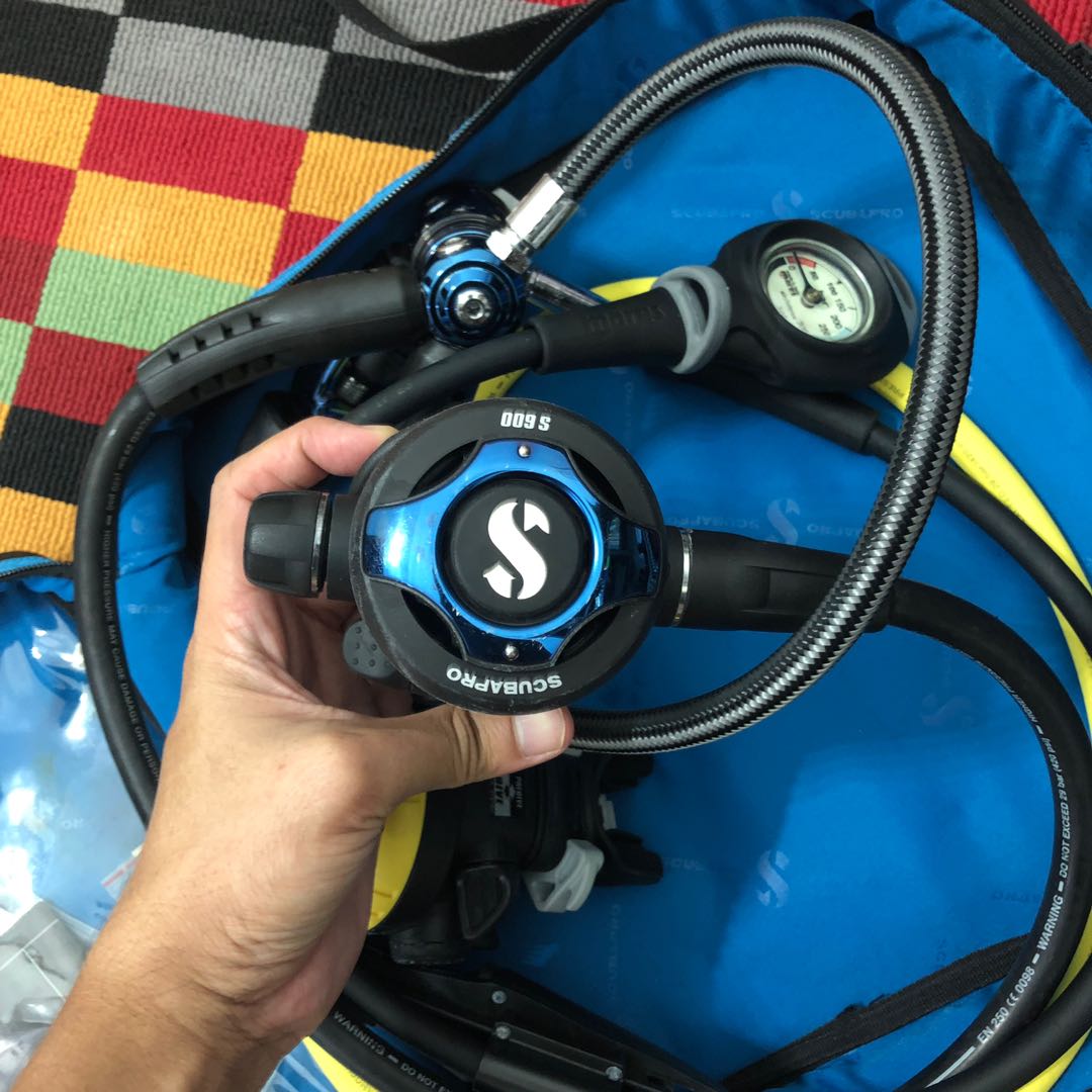 Scubapro mk25 sales s600 titanium