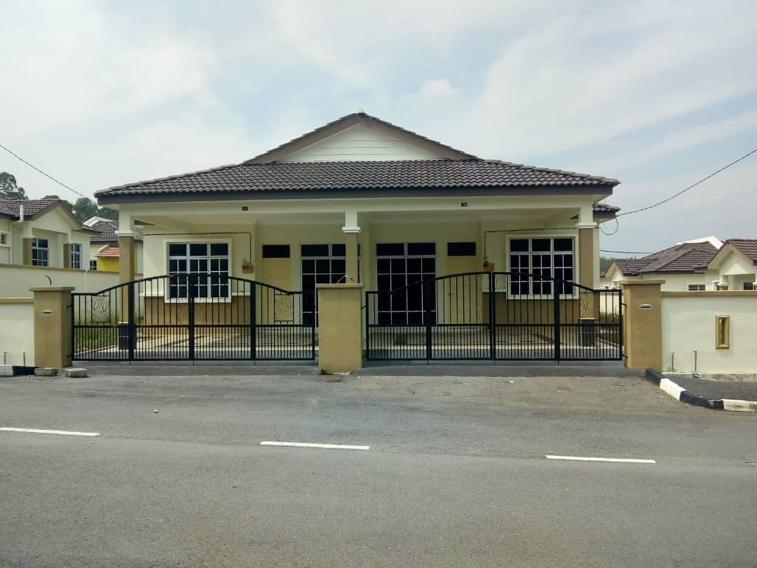 Semi D, Taman Sejahtera, Sik, Property, For Sale on Carousell