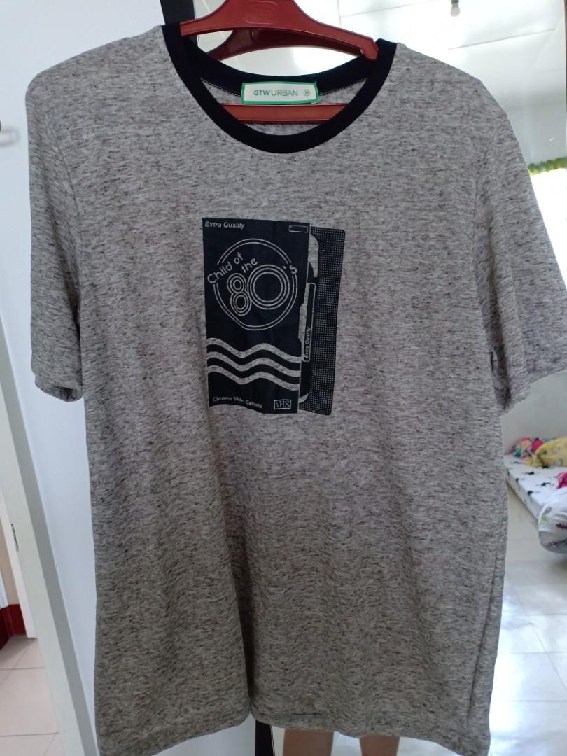 Vintage tee (Category: Tshirts & Polo Shirts ) located in Manila. Submitted by Bloomer (Listing ID 241121013, Image 1). Description: Fit med large Buy 3 free sf 😉.