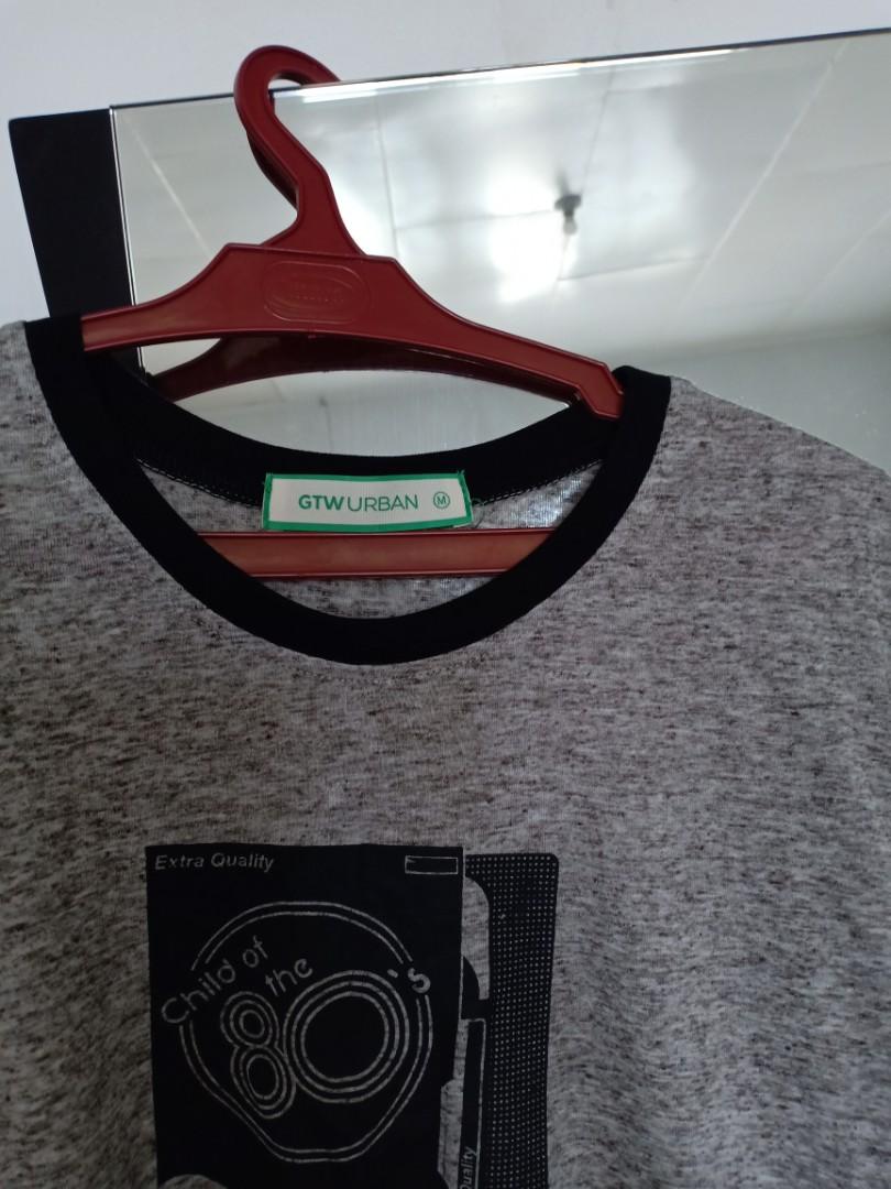 Vintage tee (Category: Tshirts & Polo Shirts ) located in Manila. Submitted by Bloomer (Listing ID 241121013, Image 2). Description: Fit med large Buy 3 free sf 😉.