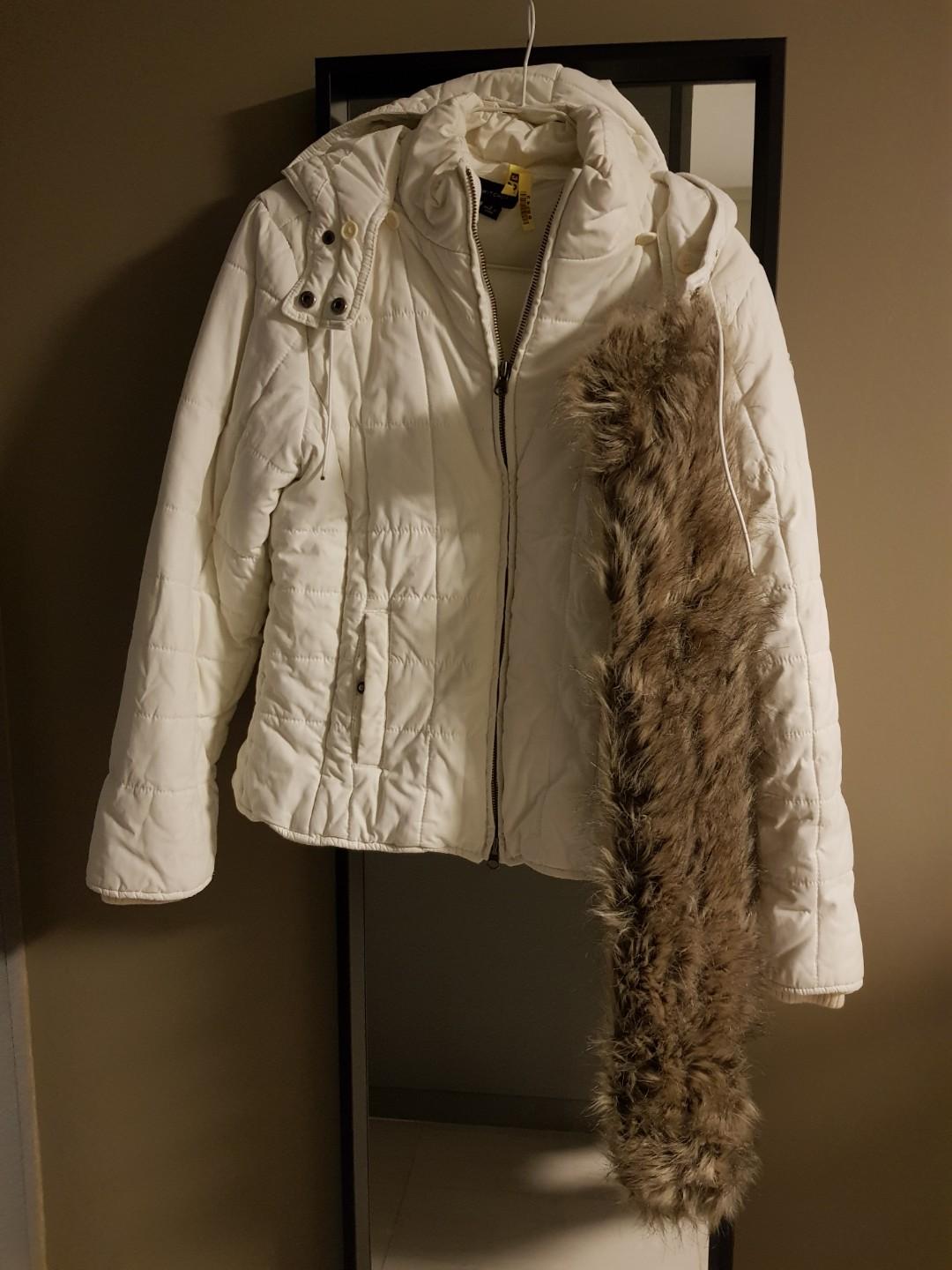 Witchery Winter Puffer Jacket Women s Fashion Coats Jackets and Outerwear on Carousell