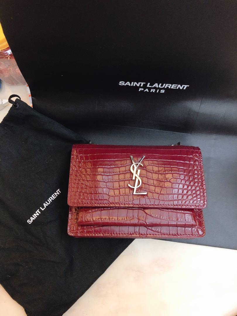 ysl sunset chain wallet in crocodile embossed shiny leather