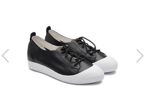 Pazzion Shoes 36