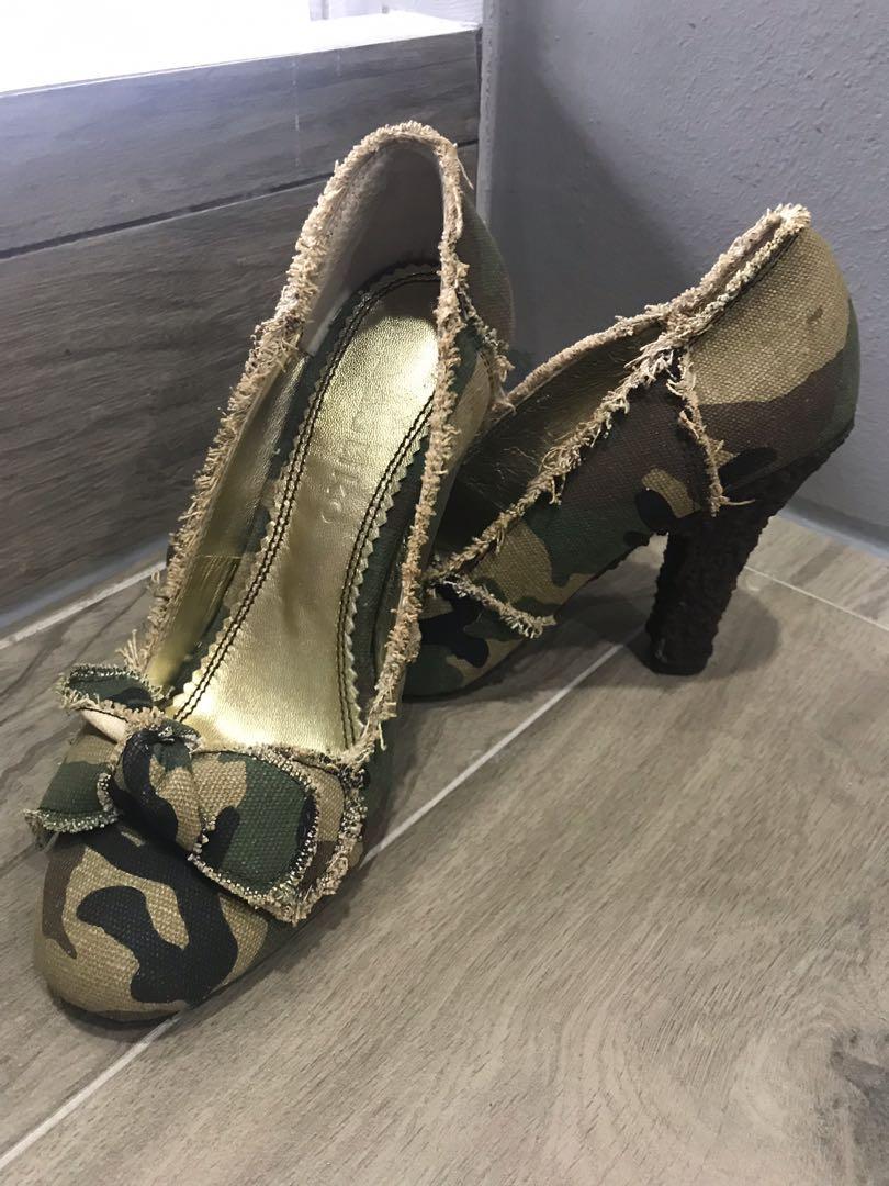army print heels