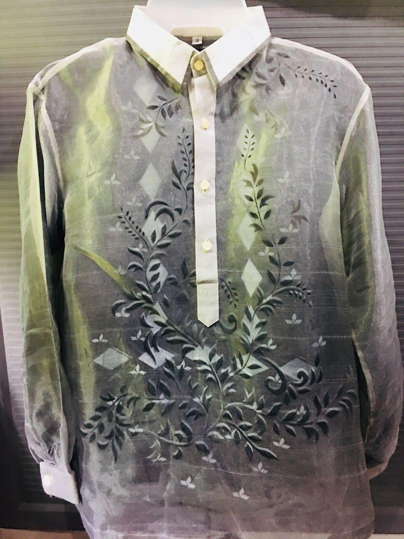 Barong Tagalog with black inner (Category: Babies & Kids Fashion) located in Manila. Submitted by cutiesandy21 (Listing ID 241276538, Image 2). Description: Dark gray barong Tagalog size 18 with inner black long sleeves. Used but not abused RFS : hindi na po kasya *meet up lang po .