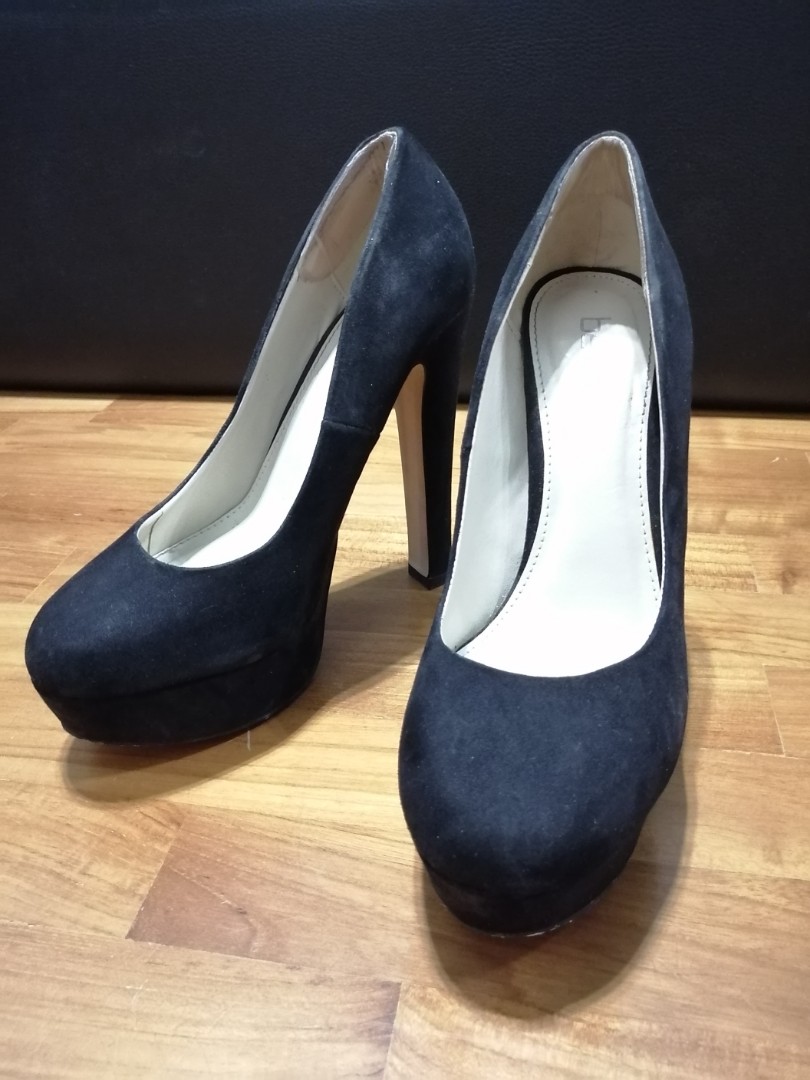 Black heels betts sales