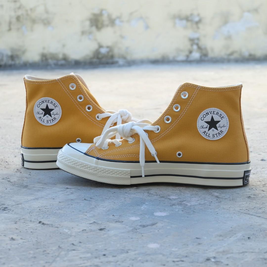 baby sunflower converse