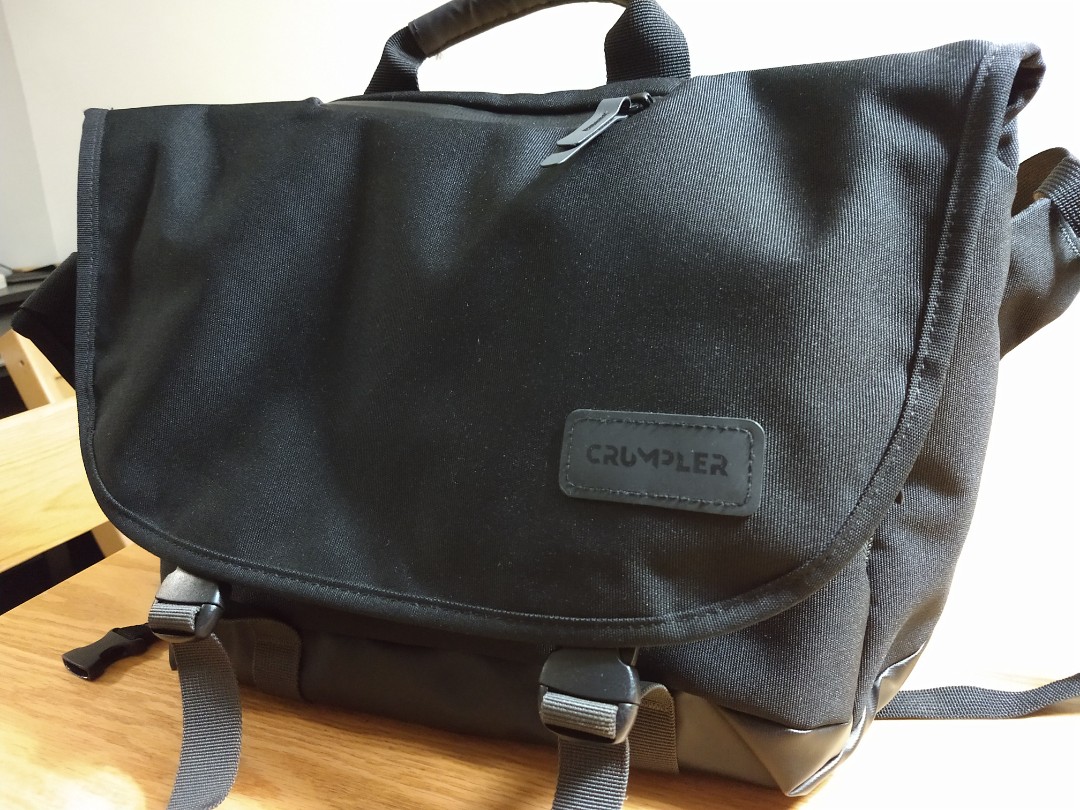 Crumpler chronicler messenger bag clearance