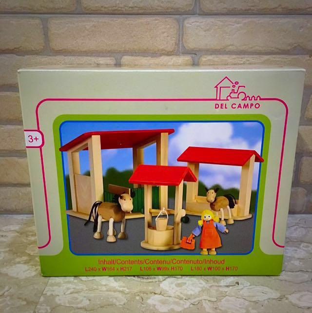Del Campo Stable Wooden Farm Stable Babies Kids On Carousell