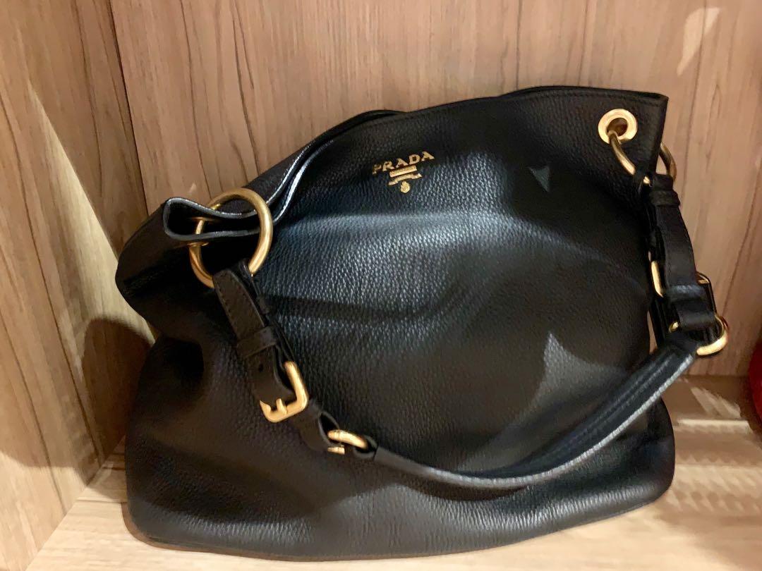 prada sacca bag