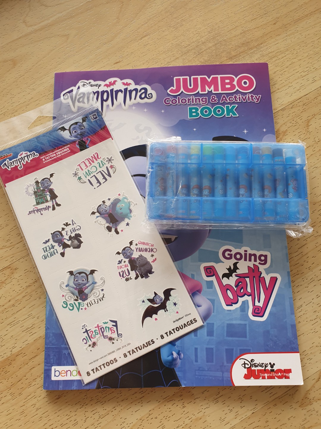 Download Jumbo Colouring Book 8 Tattoos Sticker Crayon Kecil Buku Alat Tulis Alat Tulis Di Carousell