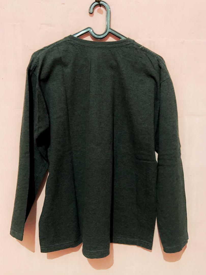 20 Inspirasi Desain  Kaos  Polos Lengan Panjang Wanita  