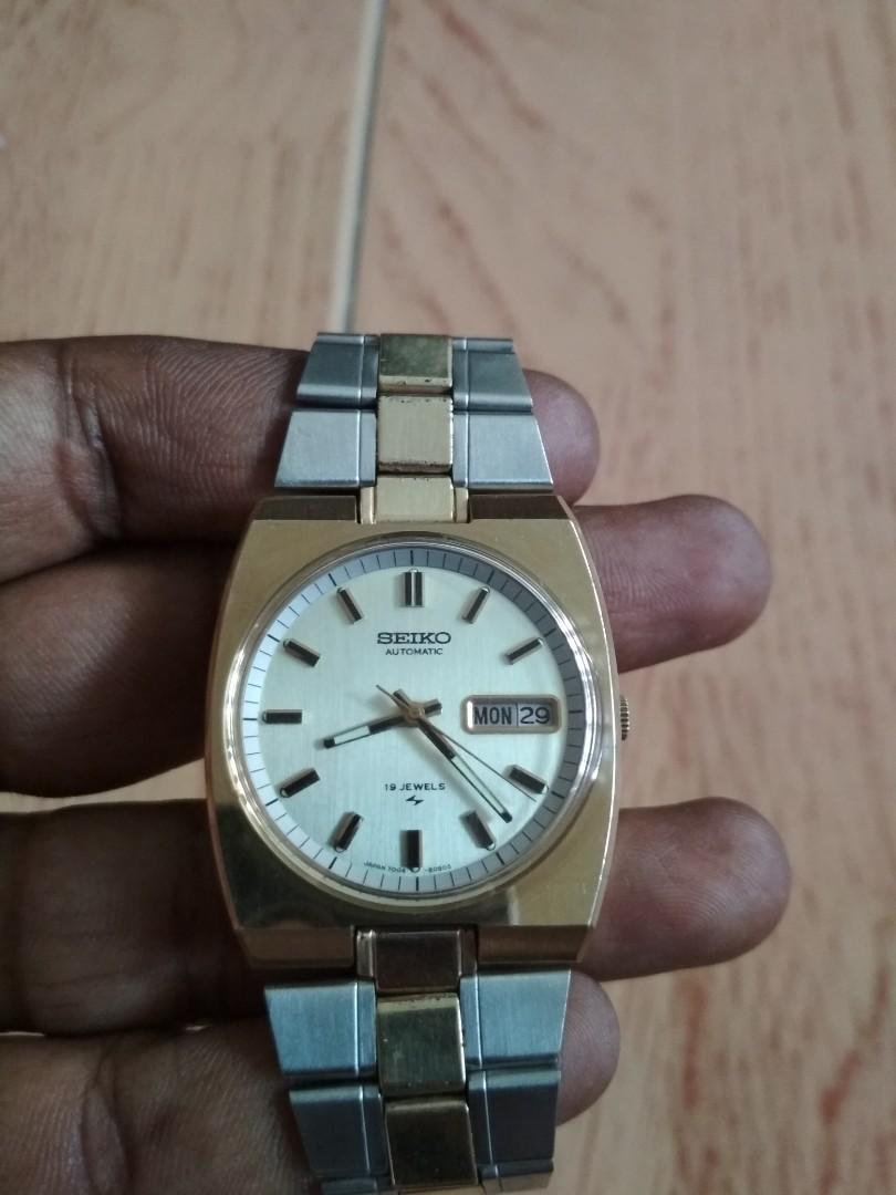 Looking for a watch lot buyer in Australia. (Category: Men's Watches) located in Southbank. Submitted by 06041981 (Listing ID 241261722, Image 1). Description: If anyone travel to Singapore or India and looking to buy antique or vintage watches please contact me, I will give you good stuffs and good offer price also..