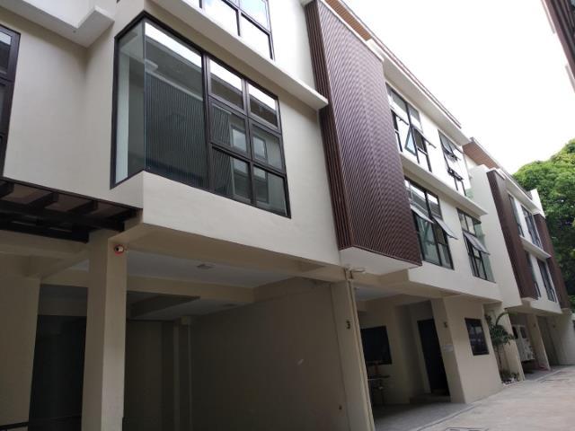 Magsaysay Townhouse With 2 Car Garage For Sale In Sta Mesa Manila