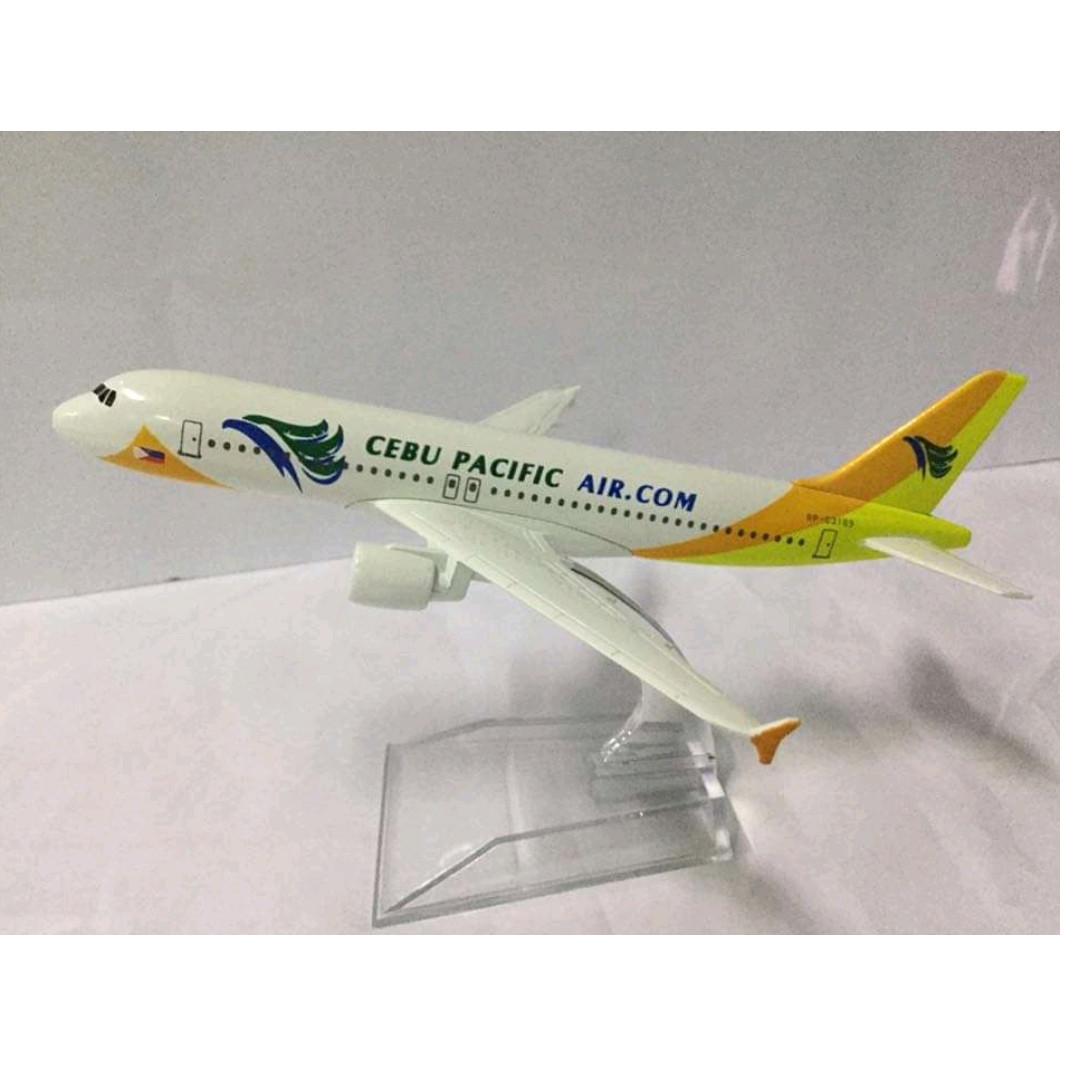 miniature diecast airplanes