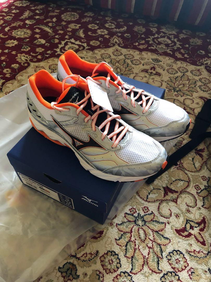 mizuno wave glory wide