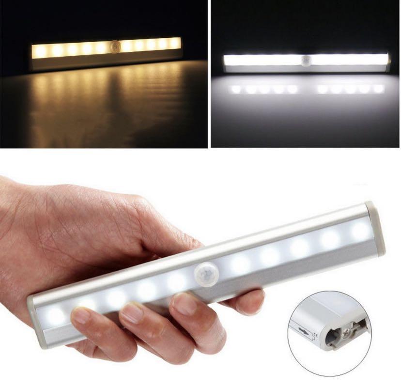 Motion Sensor Light (Category: Lighting) located in Singapore. Submitted by vinc007 (Listing ID 241353433, Image 1). Description: Please refer to post ... battery operated Motion sensor light which is bright to light up the stairway .