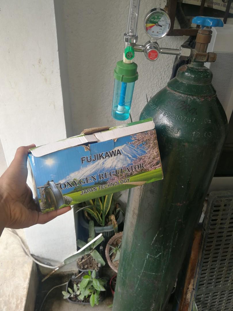 Oxygen tank (Category: Community) located in Makati City. Submitted by arjaylebron (Listing ID 241368959, Image 1). Description: Medical oxygen tank 50 lbs kayo n po magpresyo bawas kalat n lng po.