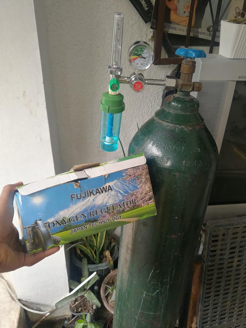 Oxygen tank (Category: Community) located in Makati City. Submitted by arjaylebron (Listing ID 241368959, Image 2). Description: Medical oxygen tank 50 lbs kayo n po magpresyo bawas kalat n lng po.