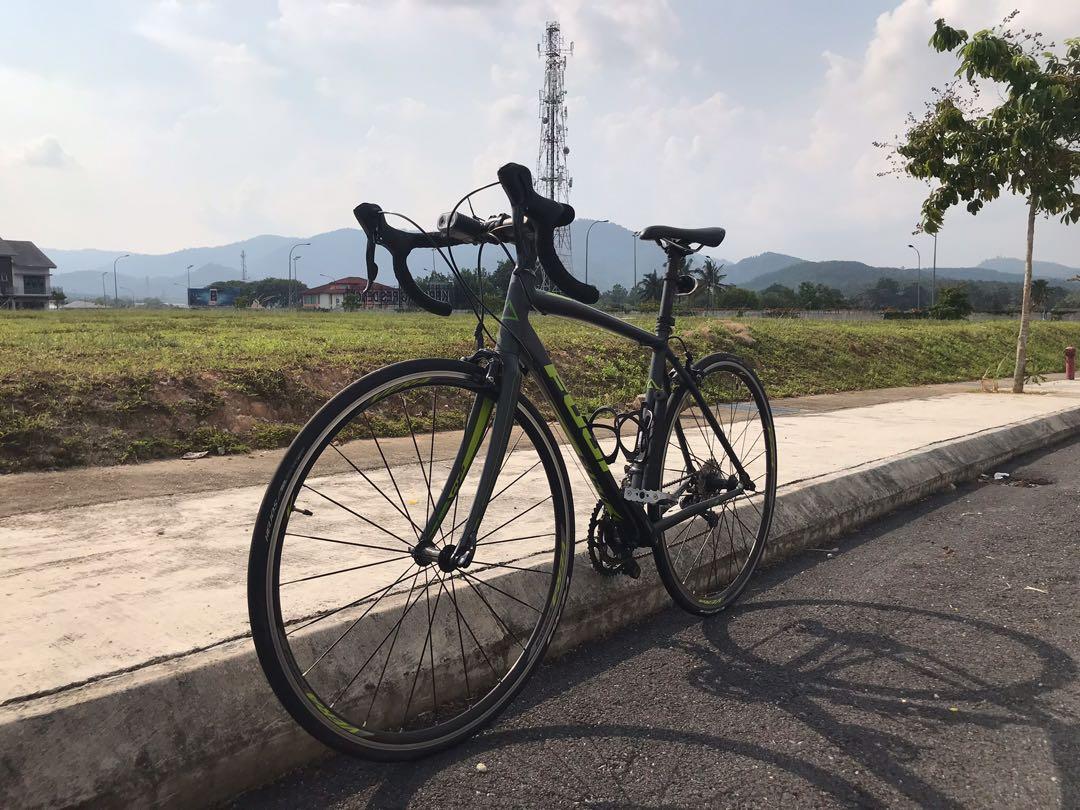 Fuji sportif 2.1 road bike 2019 outlet