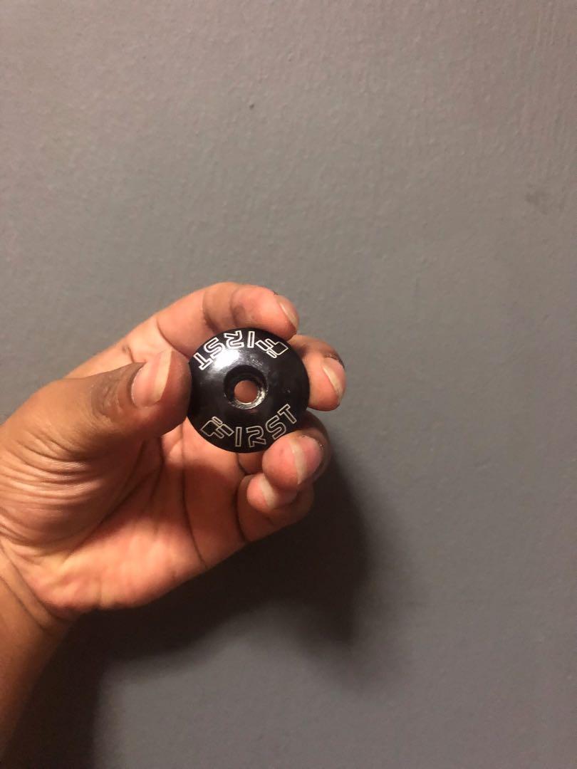 Stem caps!! (Category: Bicycles) located in Singapore. Submitted by shween29 (Listing ID 241270046, Image 2). Description: Aventon stemcap $10 I don’t know what brand stemcap $5 Tange seiki stemcap $15 Dosnoventa stemcap $20 Comes without bolt. .