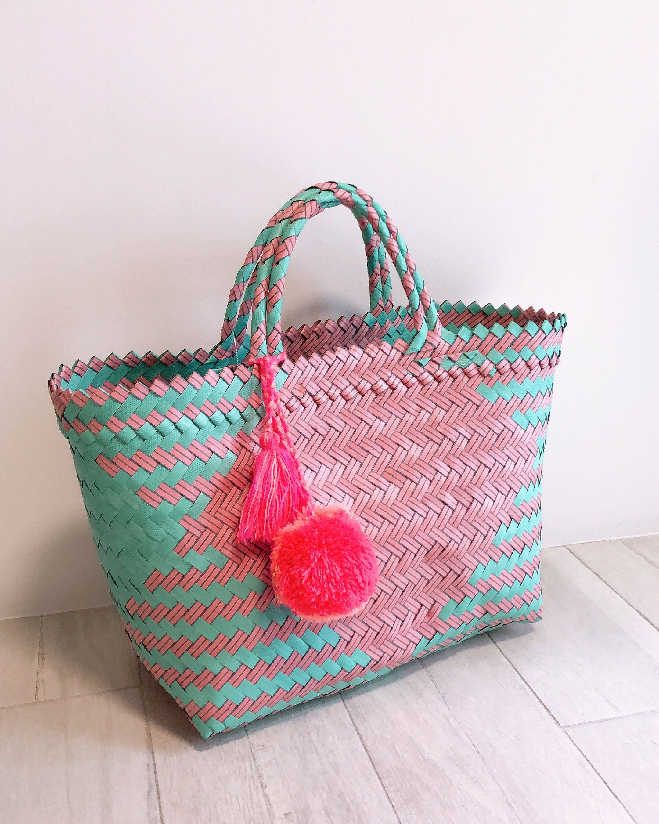 Basket weave tote Clearance