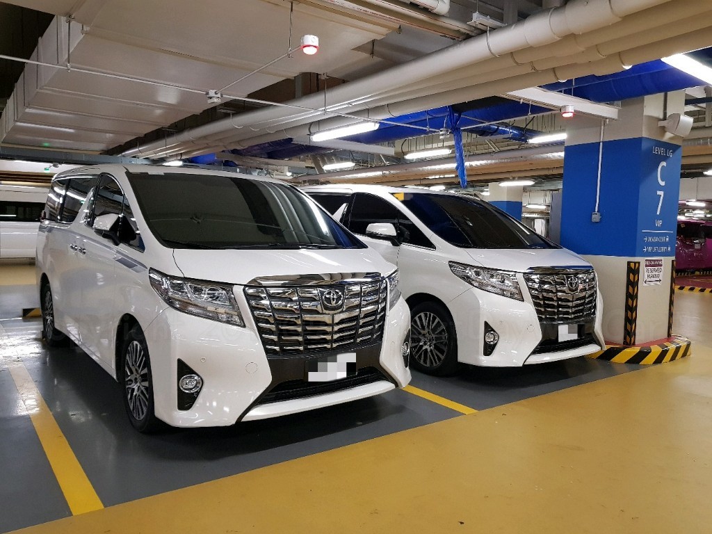 Toyota Alphard For Rent Toyota Alphard For Lease VIP Service P2P Airport Transfer Hotel Transfer Luxury Van Rental