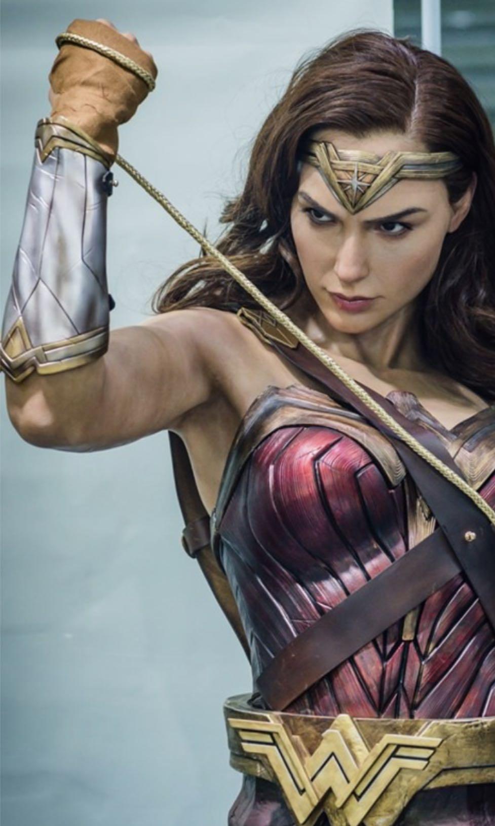 INFINITY Studios Wonder Woman Bust 1/1 Scale Life size Resin Model
