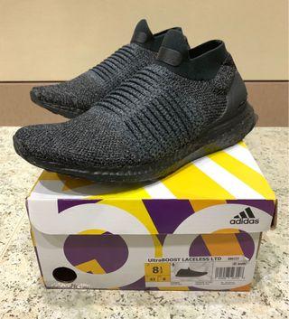 adidas ultra boost laceless mid triple black