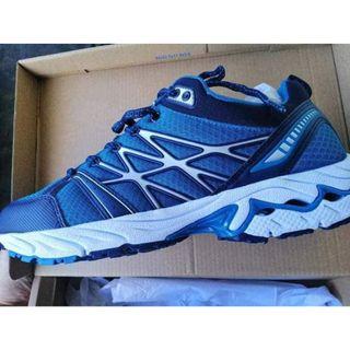 pnp athletic shoes