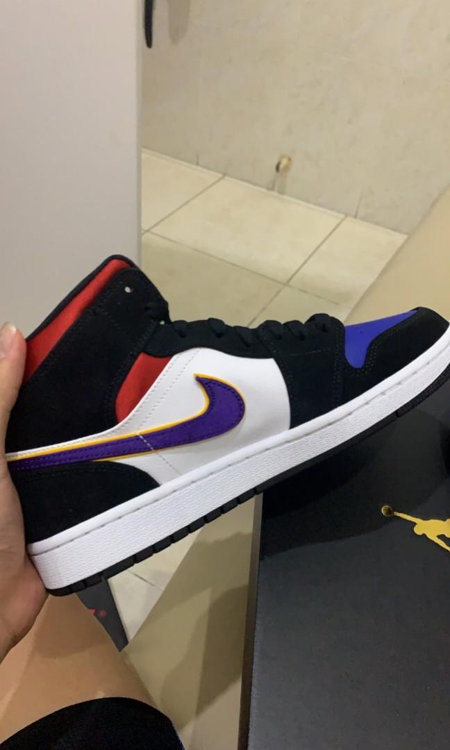 Air Jordan 1 mid top 3, Fesyen Pria, Sepatu , Sneakers di Carousell