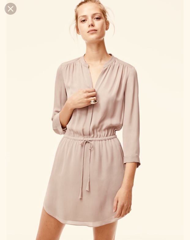 Aritzia Babaton Bennett Dress 100 silk Women s Fashion