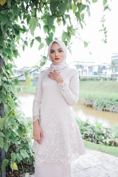 Baju Kurung Pahang Champagne Women S Fashion Muslimah Fashion Baju Kurung Sets On Carousell