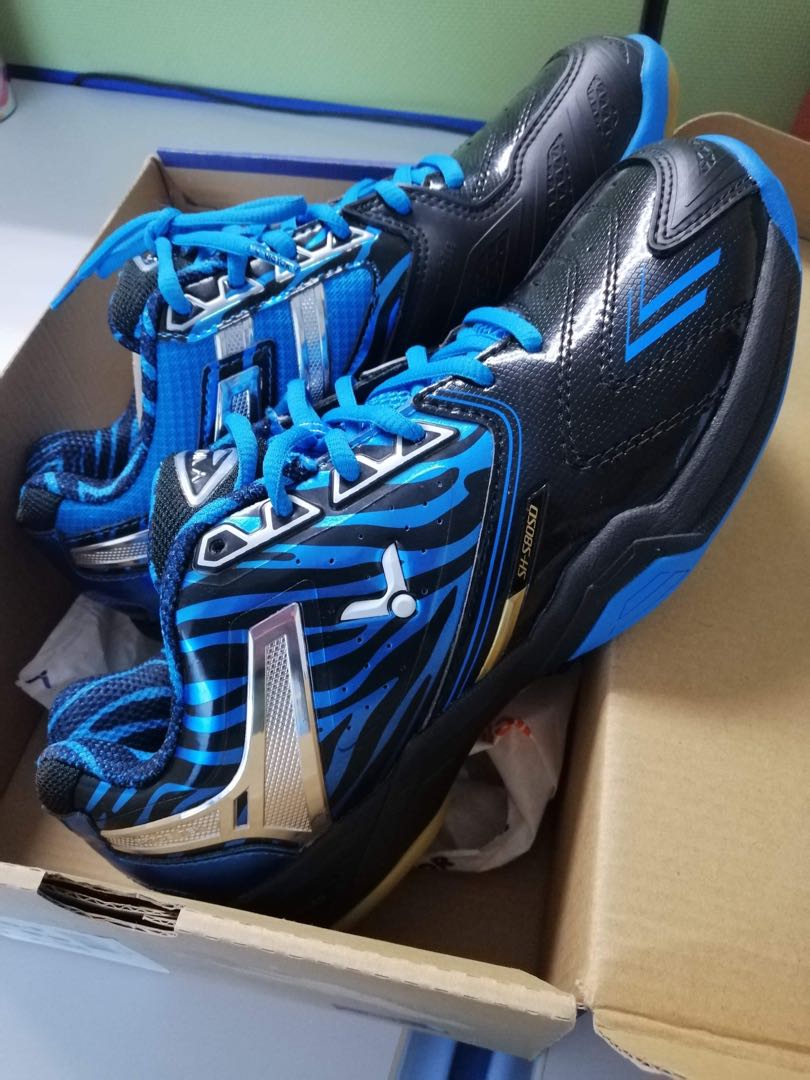 victor badminton shoes