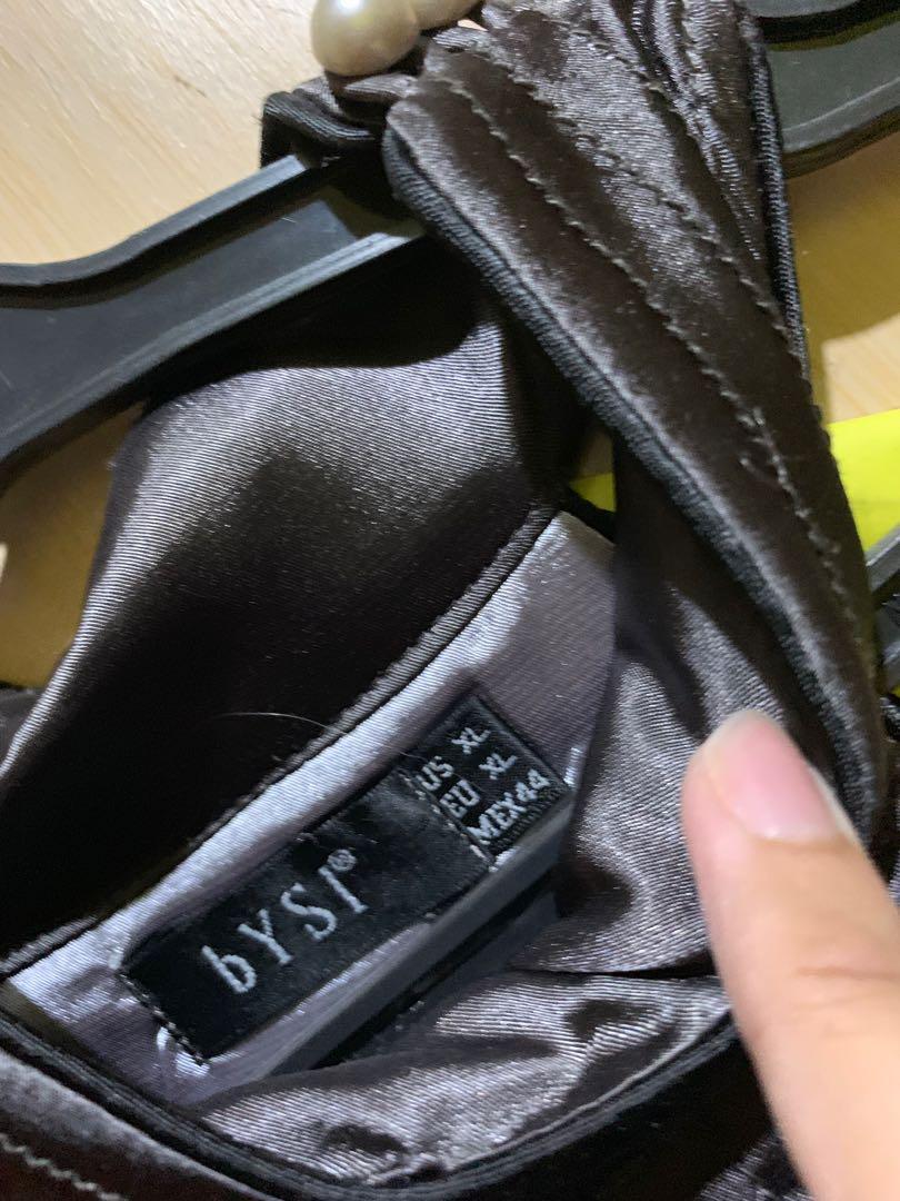 BYSI Haltered Black and grey dress (Category: Dresses) located in Pasig City. Submitted by repentanthoarder (Listing ID 241420471, Image 3). Description: BYSI Black Haltered dress with grey detail XL on tag but fits medium to large frames RFS: decluttering .
