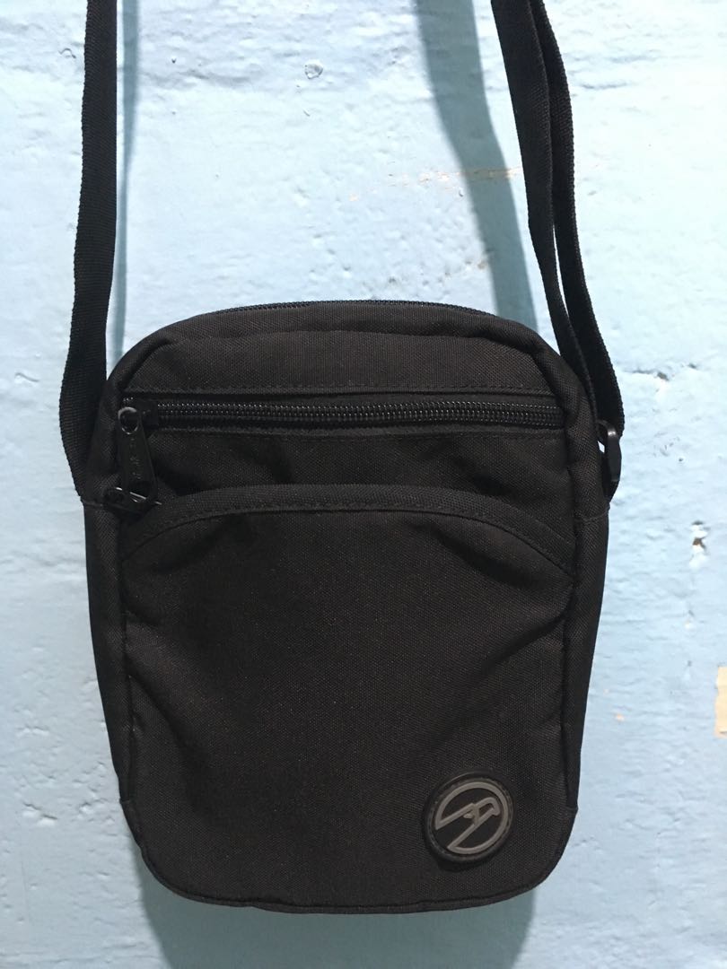 Hawk sling bag outlet for men