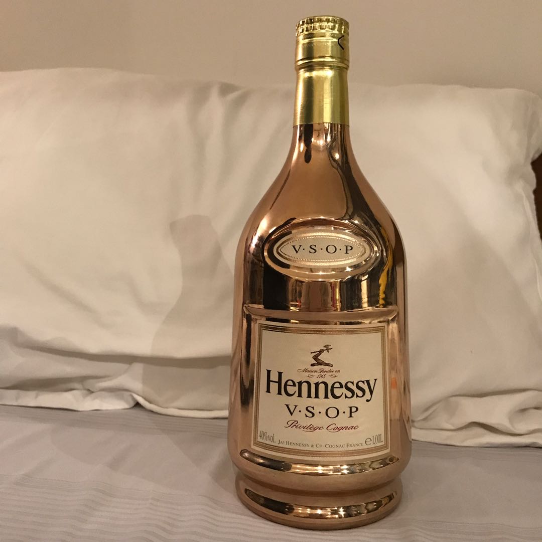 Hennessy Vsop Gold Limited Edition Food Drinks Beverages On Carousell