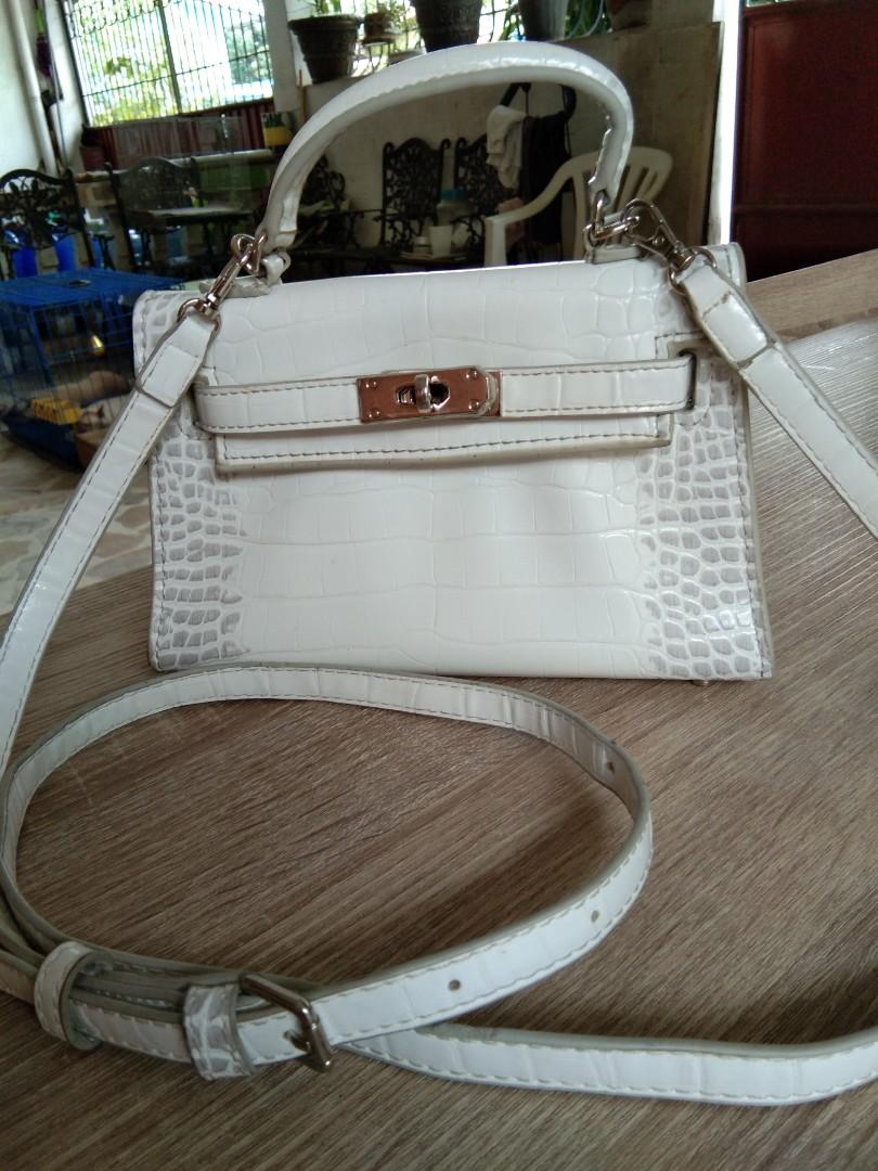 Hermes Kelly small (Himalayan inspires), Women's Fashion, Bags & Wallets,  Purses & Pouches on Carousell