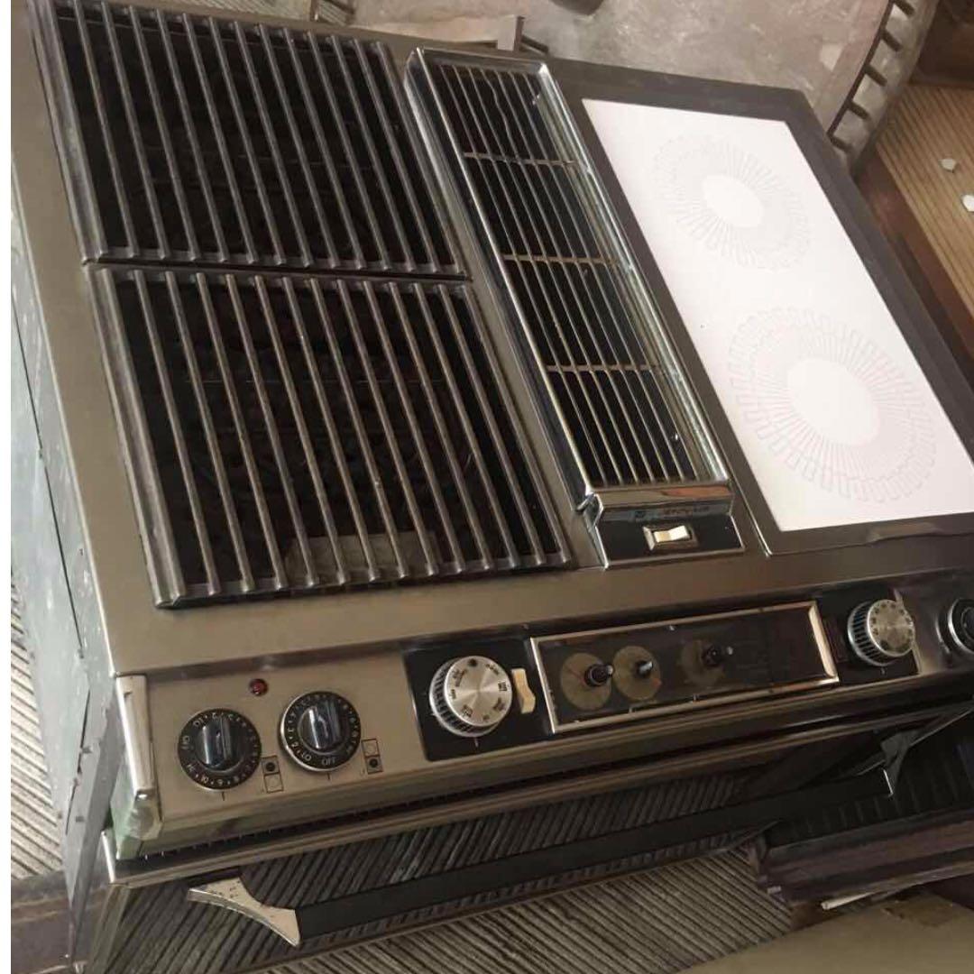 Jenn Air High End Convertible Cooktop And Non Convertible Grill