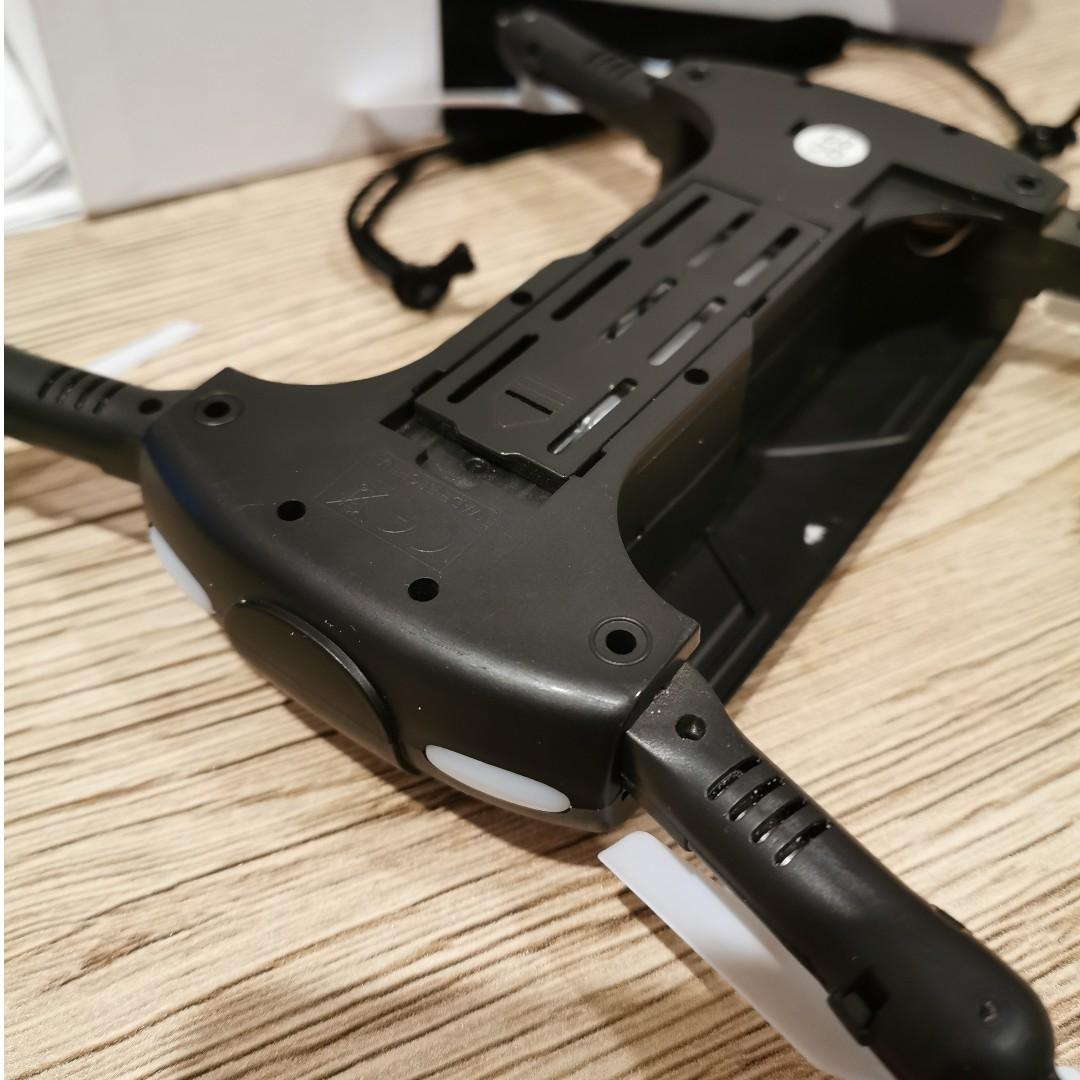 Elfie world's hotsell smallest foldable drone