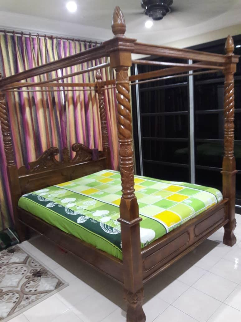 Katil Queen, Furniture & Home Living, Furniture, Bed Frames