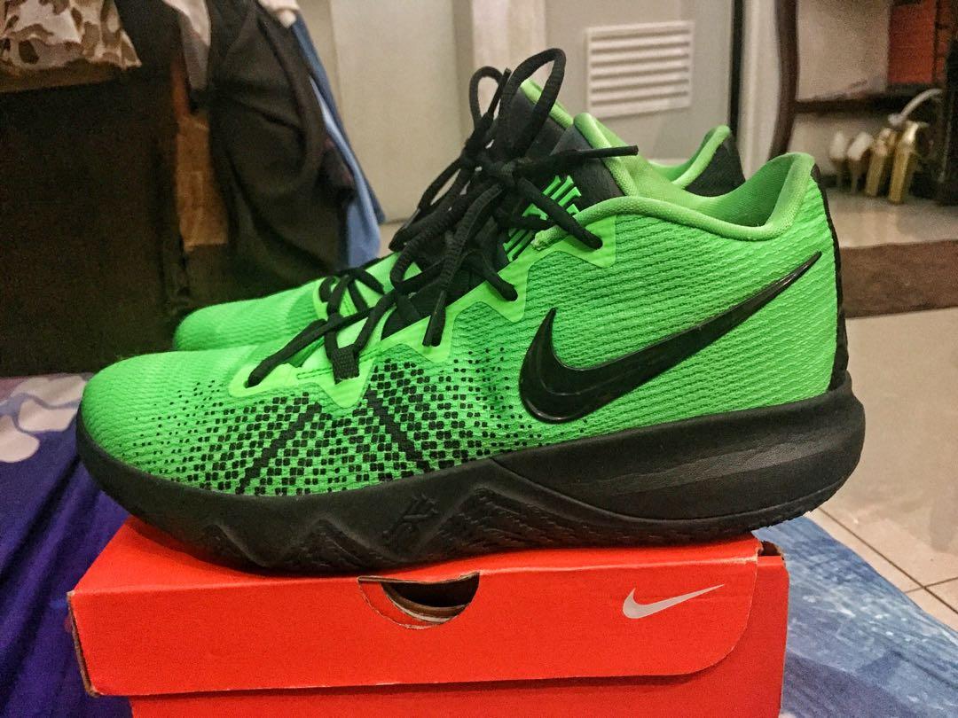 kyrie flytrap grinch