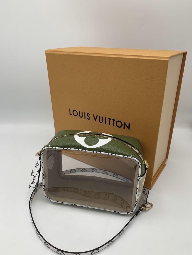 Ung desinficere indvirkning Louis Vuitton Giant Monogram Geant Beach Pouch Sling bag, Women's Fashion,  Bags & Wallets, Tote Bags on Carousell
