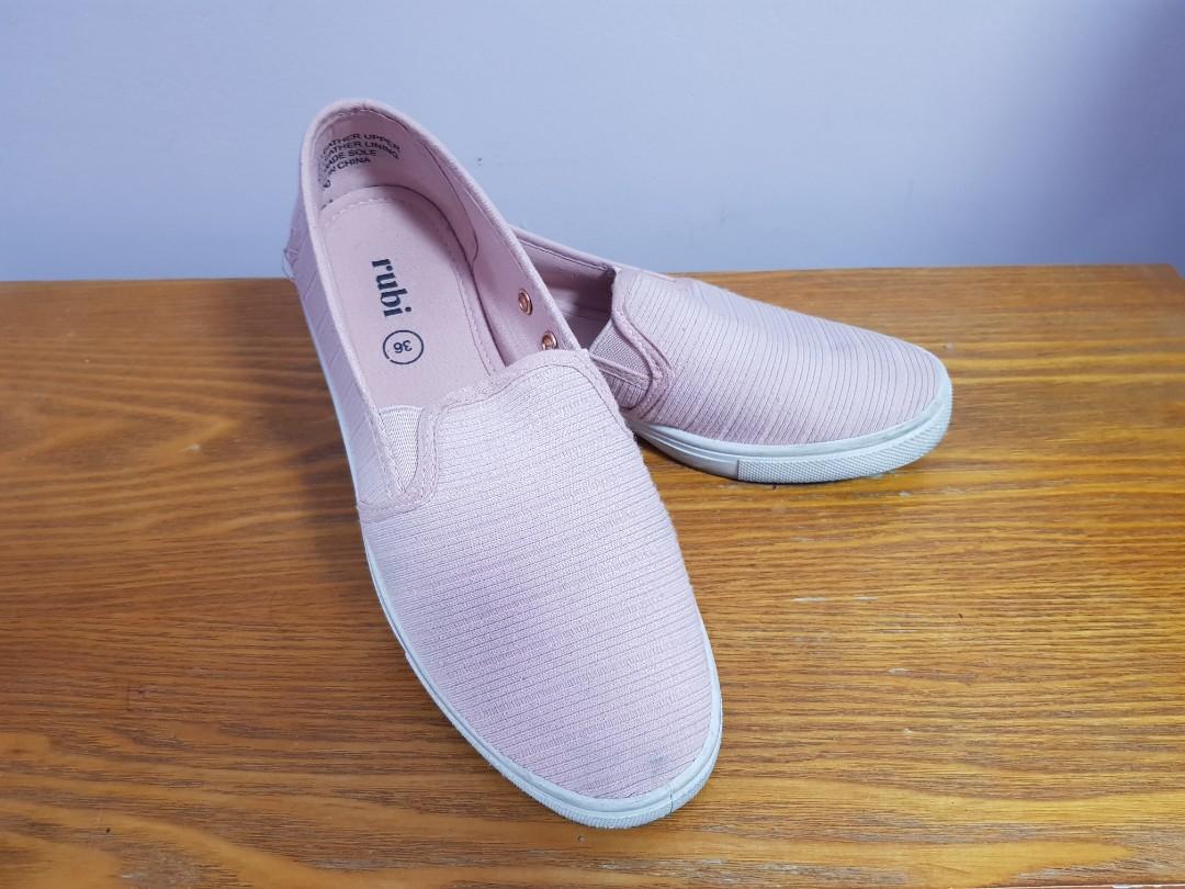 slip on rubi