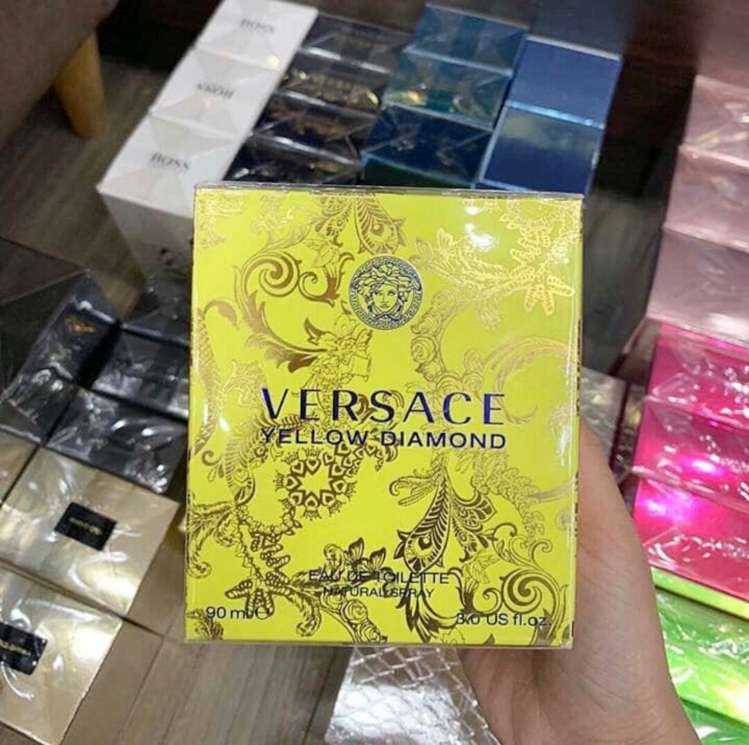 The Non Blonde Versace Yellow Diamond Yellow Diamond