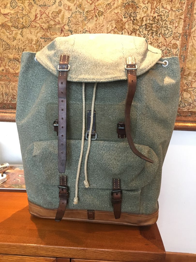 Swiss army rucksack top salt pepper